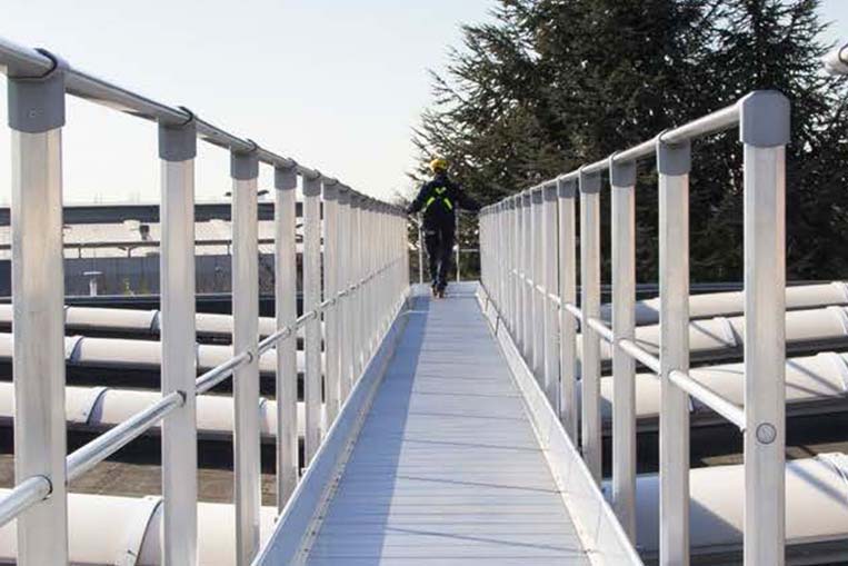 Allukemi Step Gangway over Pipes