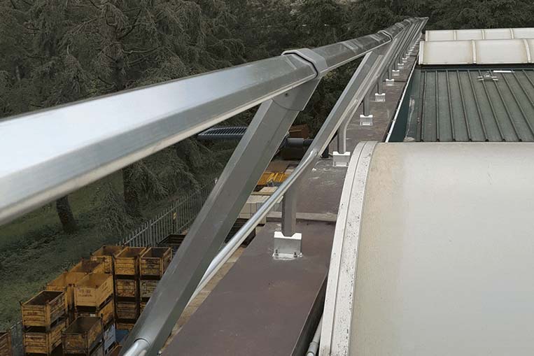 SK21 Inclined Guardrails