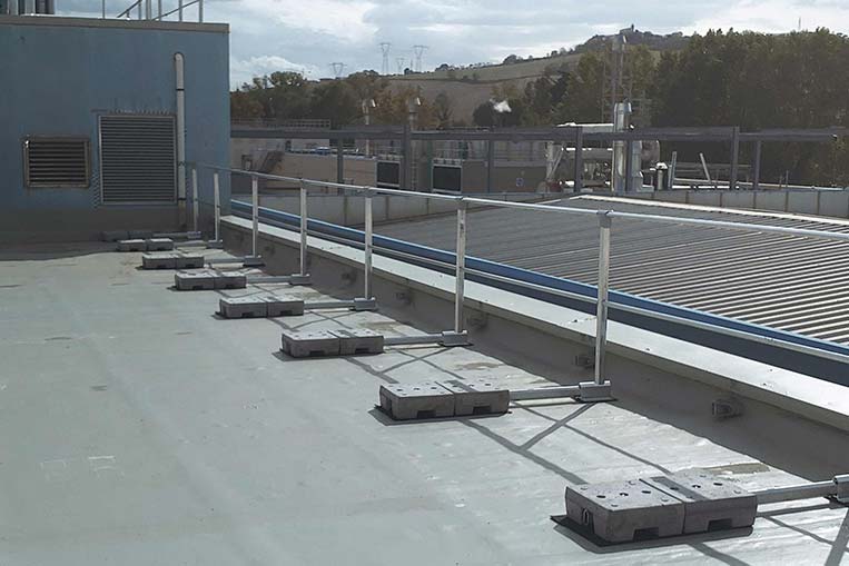 SK21 Self Supporting Guardrails